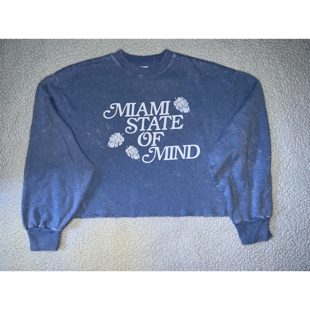 Victoria’s Secret PINK cropped sweater